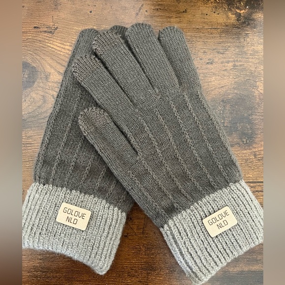 NWT Winter Stretchy Knit Touch Screen Gloves. Grey warm Unisex - Picture 3 of 4